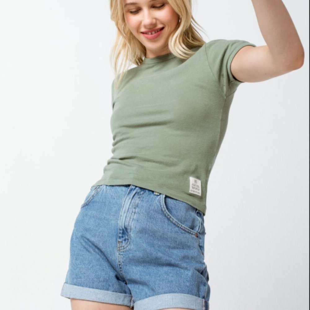 Size 25 BDG High-Rise Mom Shorts